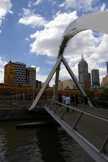 BridgeFlinder